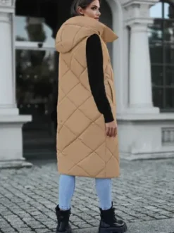 Kamizelka damska długa pikowana camelowa JS/5M3165/84Z^Ozonee Fashion
