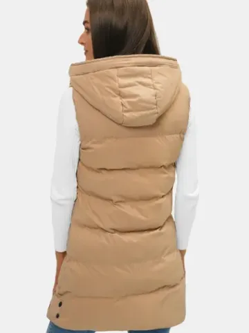 Kamizelka damska długa pikowana z kapturem beżowa N/7046^Ozonee Fashion