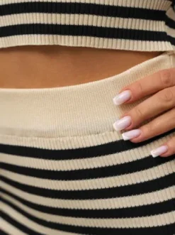 Komplet damski beżowo/czarny - top i spódnica O/JK257^Ozonee Fashion