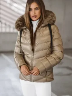 Kurtka zimowa damska pikowana z futerkiem beżowa JS/5M3138/62Z^Ozonee Fashion